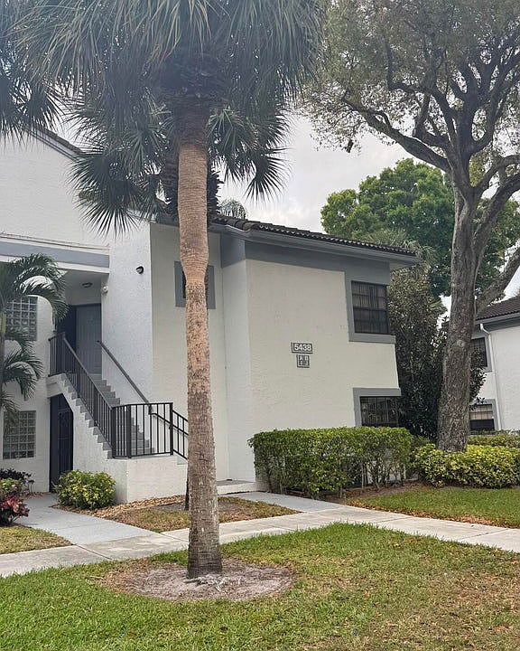 1st image of 5438 Verona Dr #5438