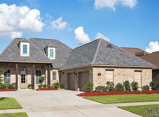 2922 Meadow Grove Ave, Zachary, LA 70791