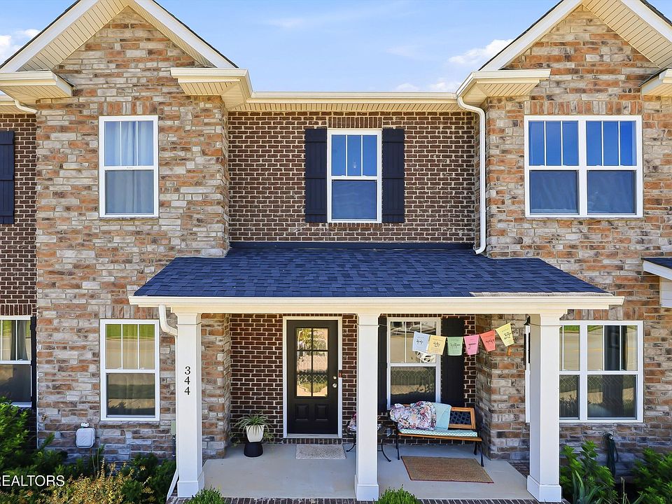 1st image of 344 Broadberry Ave