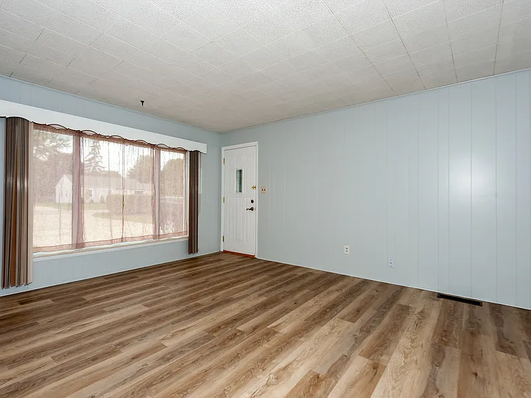4155 Kempf St — Photo 4