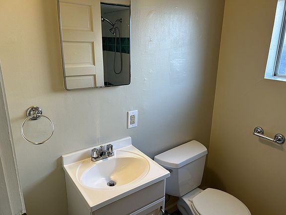 4th image of 932 Georgia St #932