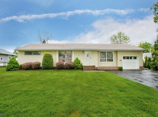 47 Greenhill Rd, Parsippany, NJ 07054