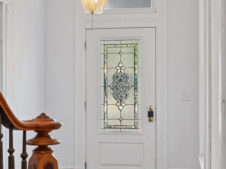 151 Ruxton Ave #B — Photo 4