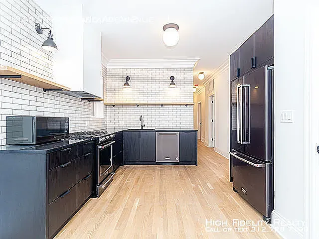 3 bed, 1500 sqft, $4,250 — Photo 1