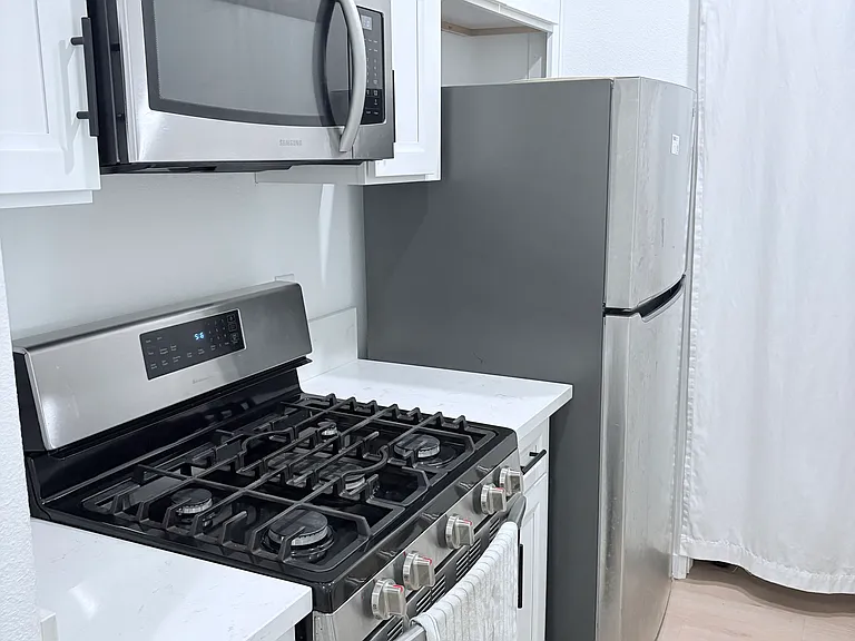 3129 Watermarke Pl — Photo 3