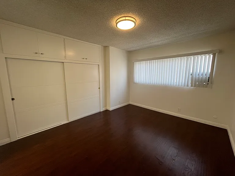 812 N Martel Ave #10 — Photo 13