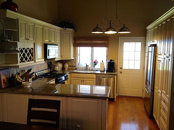 Highly upgraded kitchen 