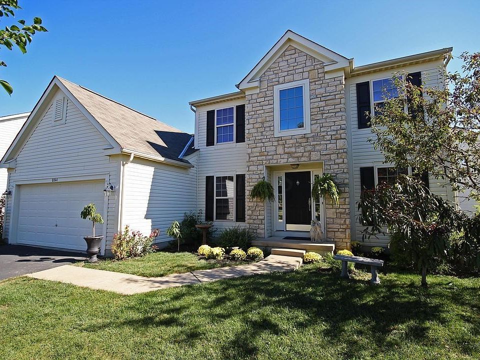 8844 Creekwood Exterior (1)