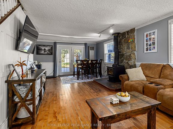4th image of 6045 Verona St