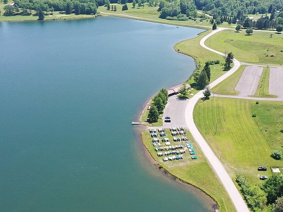 5th image of 192 Azalea Ln