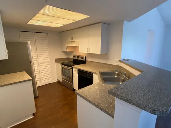 5025 Wiles Rd APT 303, Pompano Beach, FL 33073