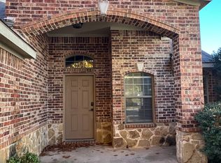 1924 Twin Oaks Cir, Grapevine, TX 76051