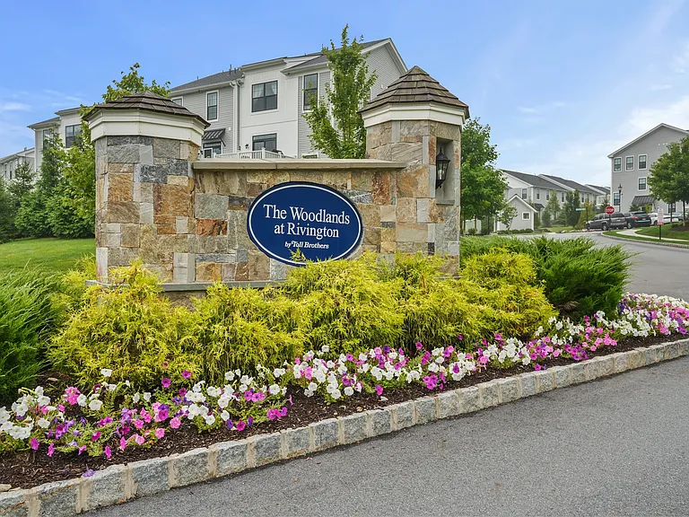25 Brentwood Cir #25 — Photo 40