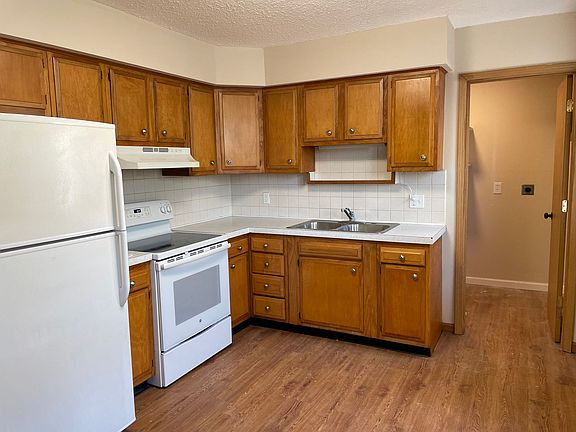 2nd image of 450 S 14th St #A