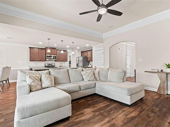 5th image of 9855 Maxwell Run