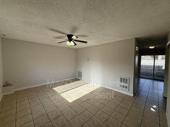 4th image of 733 Bellows Ave