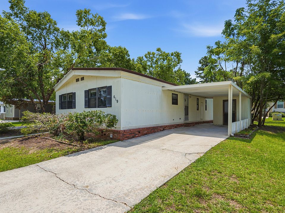1st image of 619 Sirius Dr