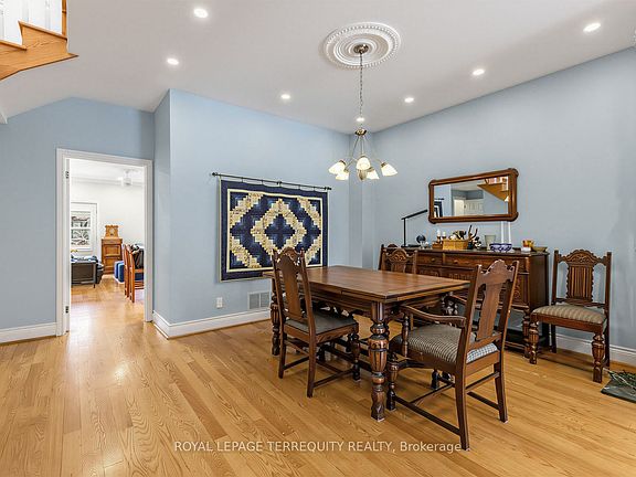 5th image of 21 Hadley Rd