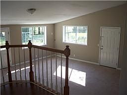3rd image of 204 Rosswood Ct