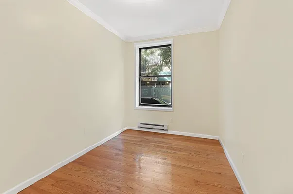 Rented by REZI | media 23