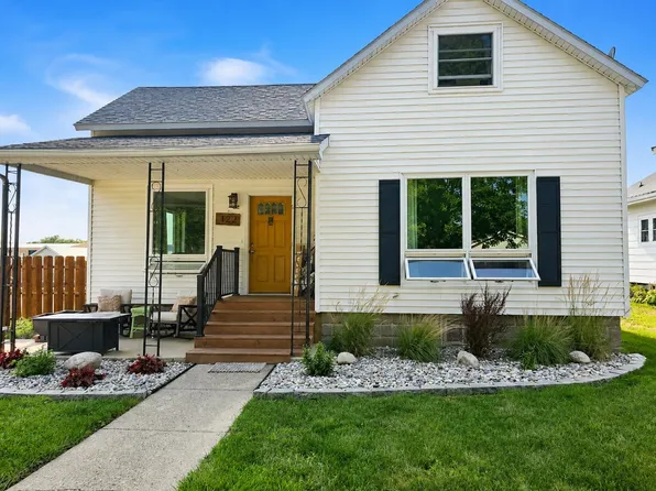 122 S Rutledge St, Paullina, IA 51046