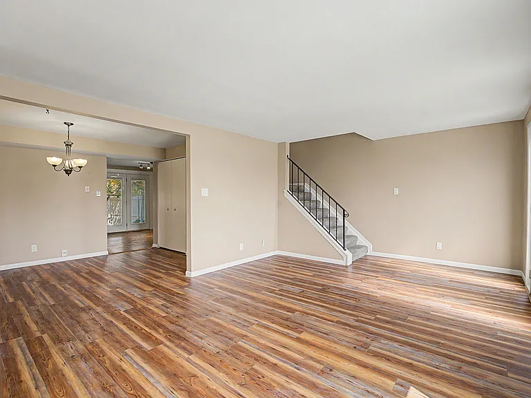 1406 Old Town Ct — Photo 7