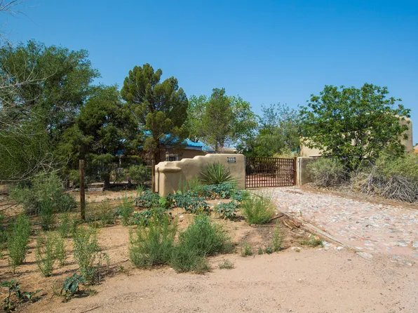 467 Camino Arco Iris, Corrales, NM 87048