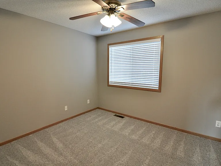 15511 Float Ln — Photo 13