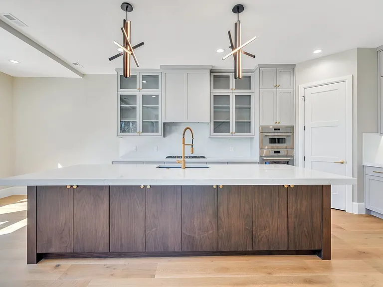 Jocelyn Court Townhomes — Photo 20