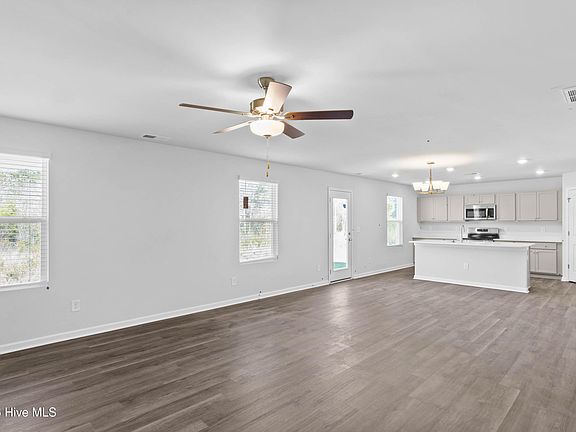 3rd image of 119 Muscadine Drive