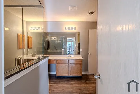 1008 Lake Trail Dr — Photo 10