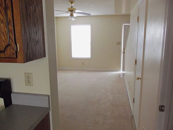 4th image of 104 Coyote Ct APT 3