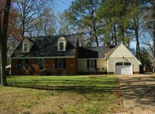 303 Cockletown Rd, Yorktown, VA 23692