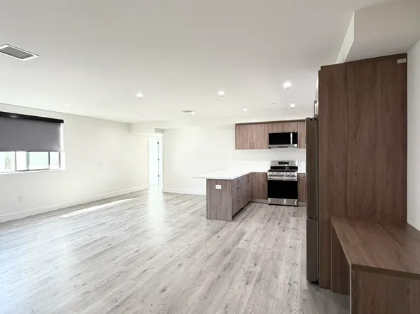 5923 Laurel Canyon Blvd #400, Valley Village, CA 91607