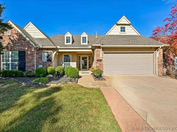 8927 E 62nd Ct, Tulsa, OK 74133