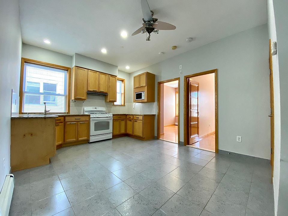 1st image of 211 Bay 41st St #2F