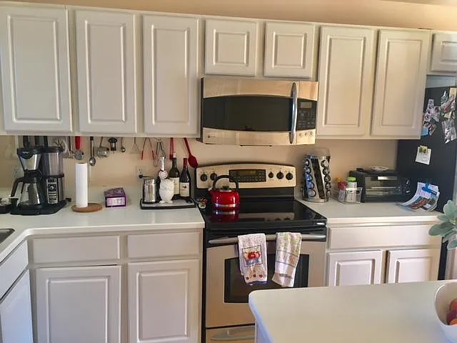 2 bed, 2.5 bath, 1910 sqft, $2,500 — Photo 4