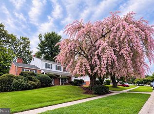 900 Lamberton Dr, Silver Spring, MD 20902