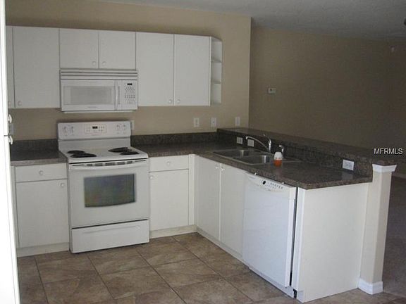 5th image of 609 19th Ave W