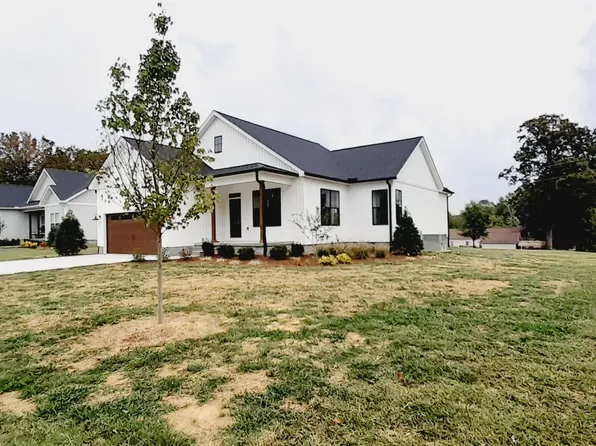 184 Locust St, Mc Ewen, TN 37101