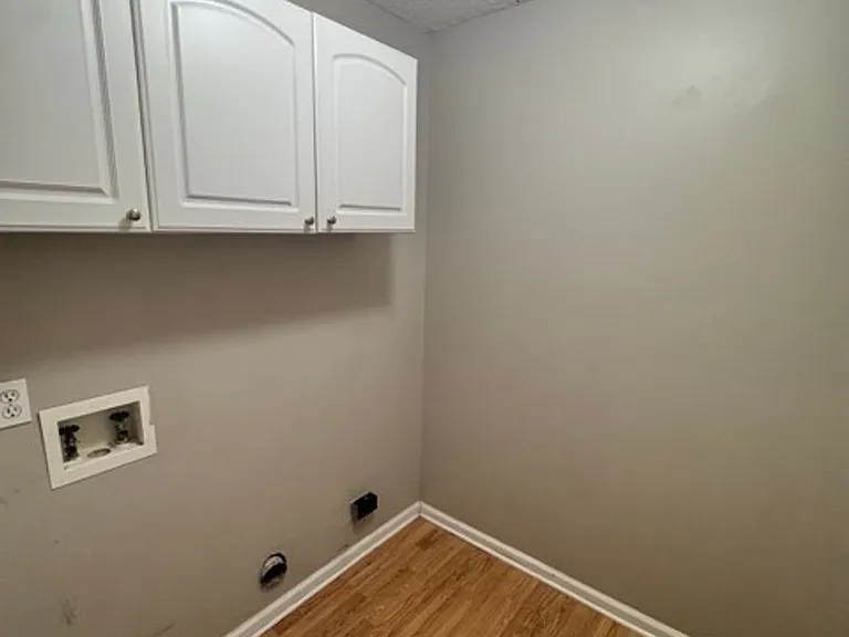 109 Hawthorn Hedge Ln — Photo 16