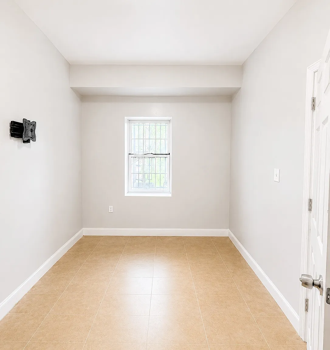 2 bed, 1700 sqft, $2,400 — Photo 4