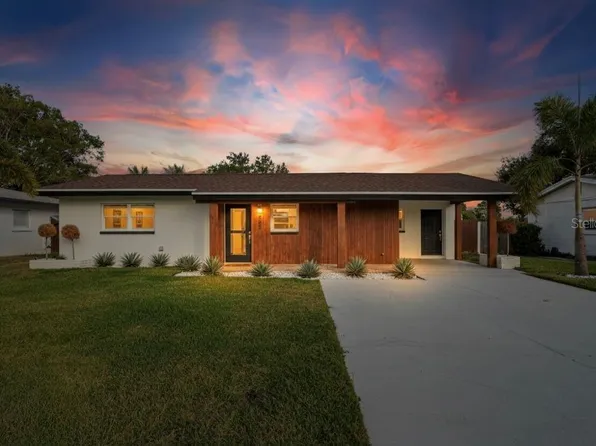 4623 Carson St NE, Saint Petersburg, FL 33703