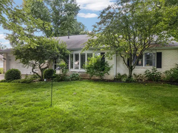 4084 E Woodland Ct, Leesburg, IN 46538
