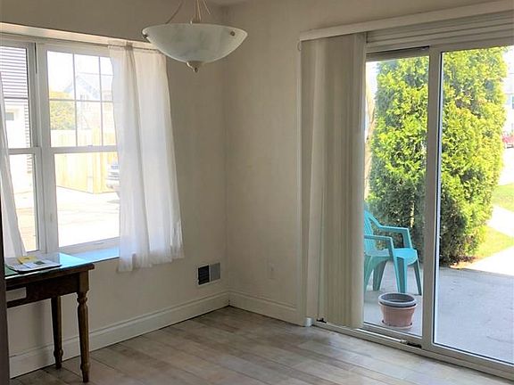 5th image of 719 Lake Ave #4
