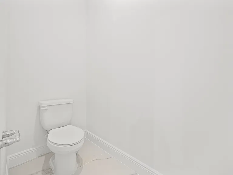 3542 NW Solange Ct — Photo 22