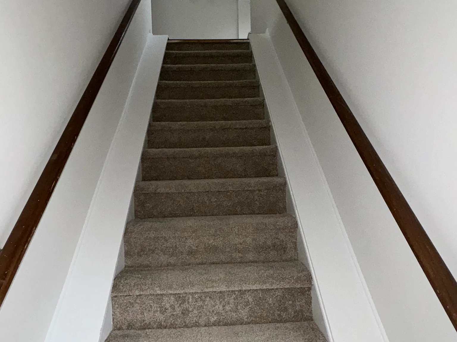2 bed, 1076 sqft, $1,900 — Photo 2