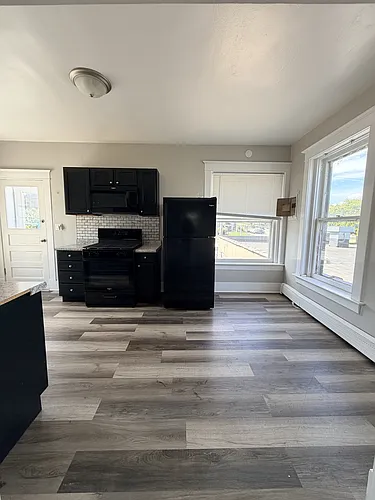 822 E River Dr #2 Photo 1