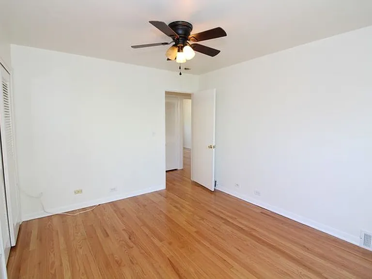 774 Green Bay Rd — Photo 13
