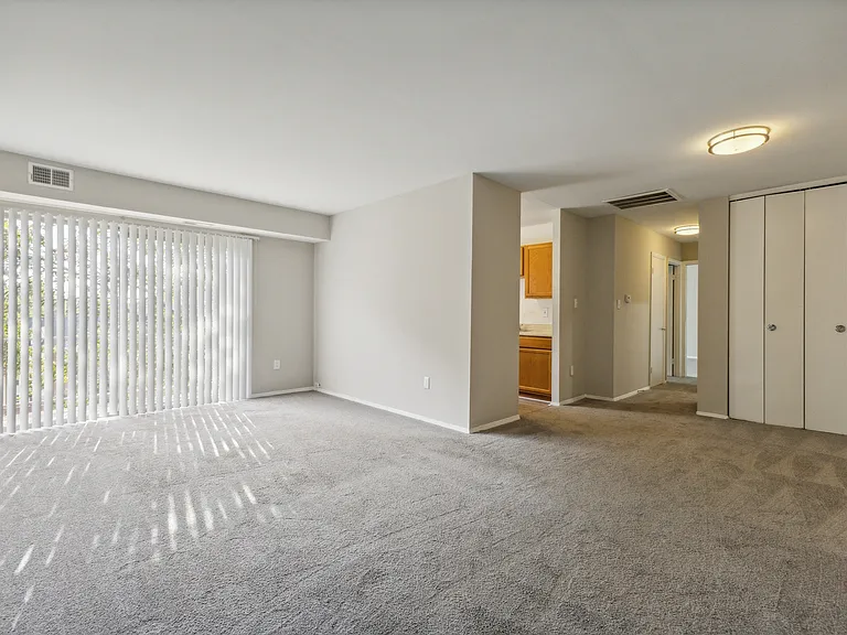Briarwood Apartments — Photo 9